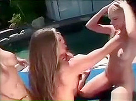 Lesbian Beauties Fucking Strap-on In Outdoor 4some