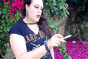 Lilli And Her Kinky Smoking Thoughts