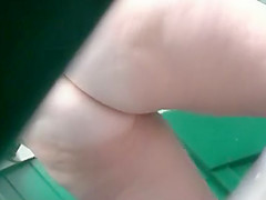 Little pussy spied during a peepee