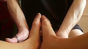 MILF PANTYHOSE FOOTJOB