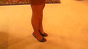 MILF PANTYHOSE FOOTJOB