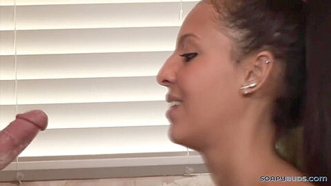 Masseuse Sucking Her Clients Dong