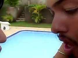 Matheus Axell Has Some Fun By The Pool With Layla Amorim