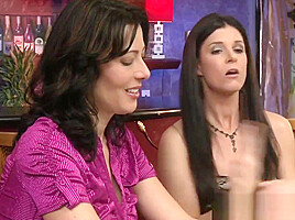 Mature les scissoring dyke before fingering