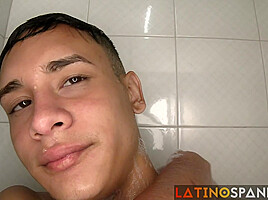 Model introduction: Bad Boy Blade Shows off his Assets