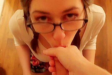 Nerdy suck a dick and eat cum