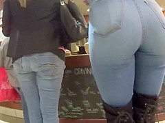 Nice ass in baggy pants