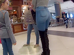 Nice ass in baggy pants