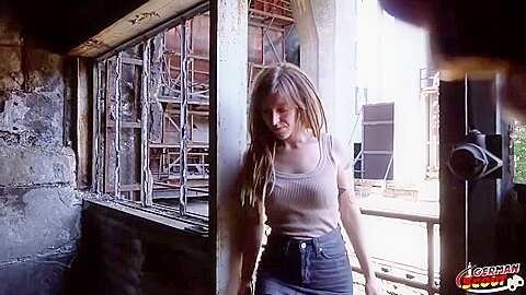 Nicky Fox - Public Fuck At Street Casting