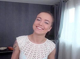 Nineteen and Horny With Oktavia Milton - HeavyOnHotties