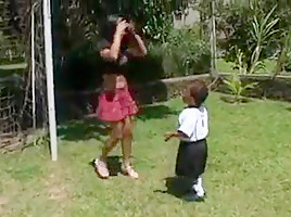 Novinha safada fendo anal com pequeno pau - Video Completo