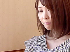 新婚OLが出張先で相部屋上司にやられちゃう禁断SEX