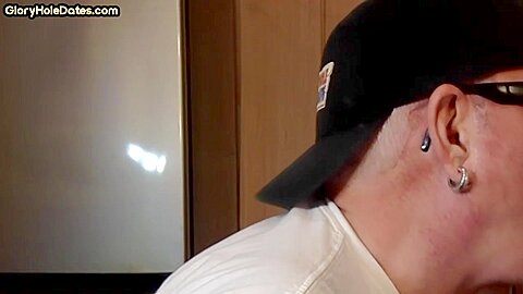 Oral gloryhole DILF sucks BF with eager mouth in private vid