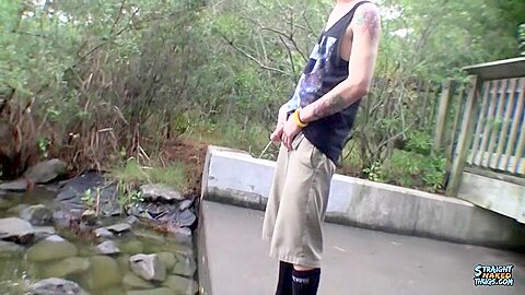 Outdoor Jerking With Str8 Sean - Sean Johansen