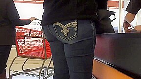 PAWG MILF Booty Close Up Check Out
