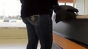 PAWG MILF Booty Close Up Check Out