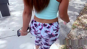 Perfect ass Americab hottie bangs outdoor