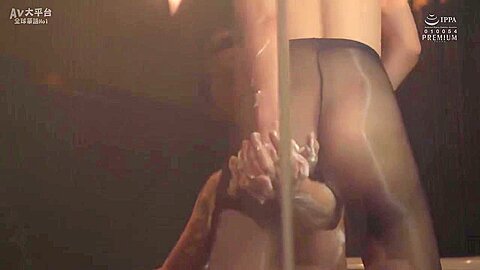 Pred-483 [sub] Beautiful Leg Ca Fallen By Sticky Old Ma