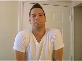 Pumped up gay hunk jerks his dong