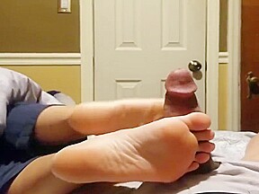 Red toes footjob