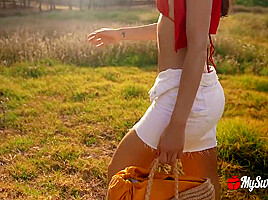Risky Outdoor Sex! Horny Couple Fucking At The Public Park