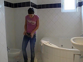 Rough deepthroat and hardcore riding after shower