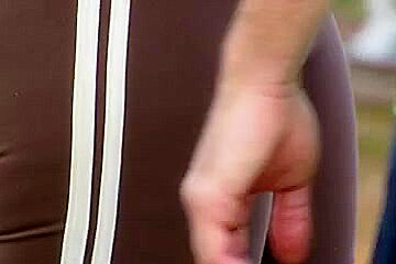 SDRUWS2 - 2 LARGE CAMELTOES IN PUBLIC PARK