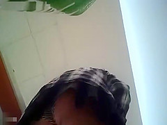 Salon Babe Upskirt Spy
