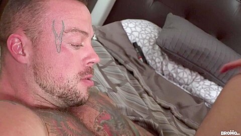 Sean Duran & Jaxx Thanatos in Sneaky Shower Fuck - BROMO