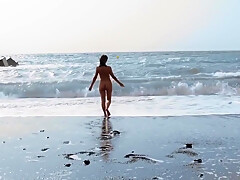Seaside Vibes With Demi Fray