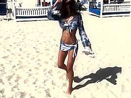 Sexy Monika Fox Walks Along Beach Of Varadero - Monikafox