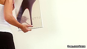 Simone Style Gives a Hot Foot Job - 3AMXXX