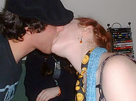Slideshow of Amateur Couples Deep Tongue Kissing