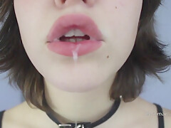 Small Titted Babe Toys Her Pussy On Webcam