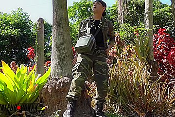 Soldier Controls Asian Prince - Lulu Chu And Louise Louellen