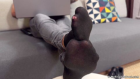 Spy on Archer's Feet - Archer