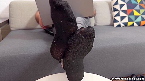 Spy on Archer's Feet - Archer
