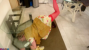 Stepmom Gets Stuck And Fucked In The Ass - Matthias Christ And Erin Electra