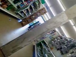 Store upskirt with slowmo