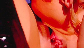 Stunning friends know how to masturbate together