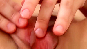 Sultry teen 18+ is gaping spread slit in closeup and cumming