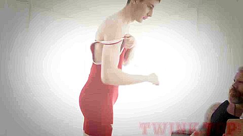 TYLER TANNER Chapter 3 - Skin Tight