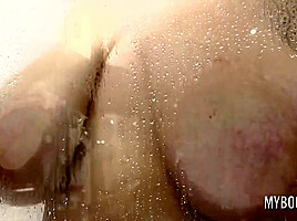 Talia Amanda Bouncing Tits And Play In Bathroom - MyBoobs