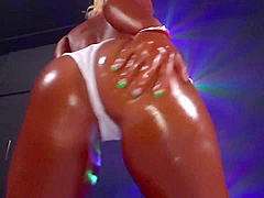 Tanned Dance - Gal