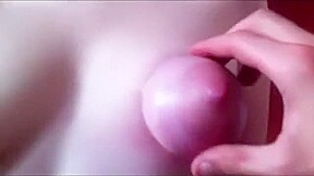 Teeny-Titten gefoltert - gepumpt und abgebunden