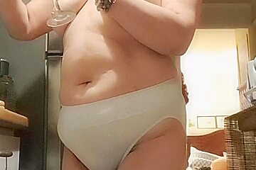 Tidying Up In The Kitchen Eating With Straw Berry, Hot Milf And Hot Step mommy