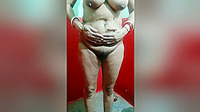 Today Exclusive -desi Bhabhi Bathing Video Record By Hubby 1