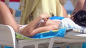Topless Amateurs Beach - Candid Bikini Close Up