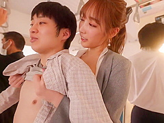 Touch Soft Hcup Plump Body Zero Distance Close Con