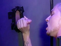 Two amateur horny studs enjoy in hot glory hole sex scene